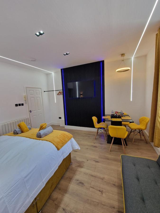 Balco Plaza Studio Nottingham Extérieur photo
