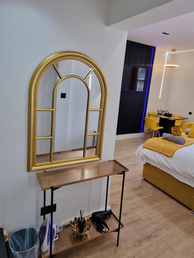 Balco Plaza Studio Nottingham Extérieur photo